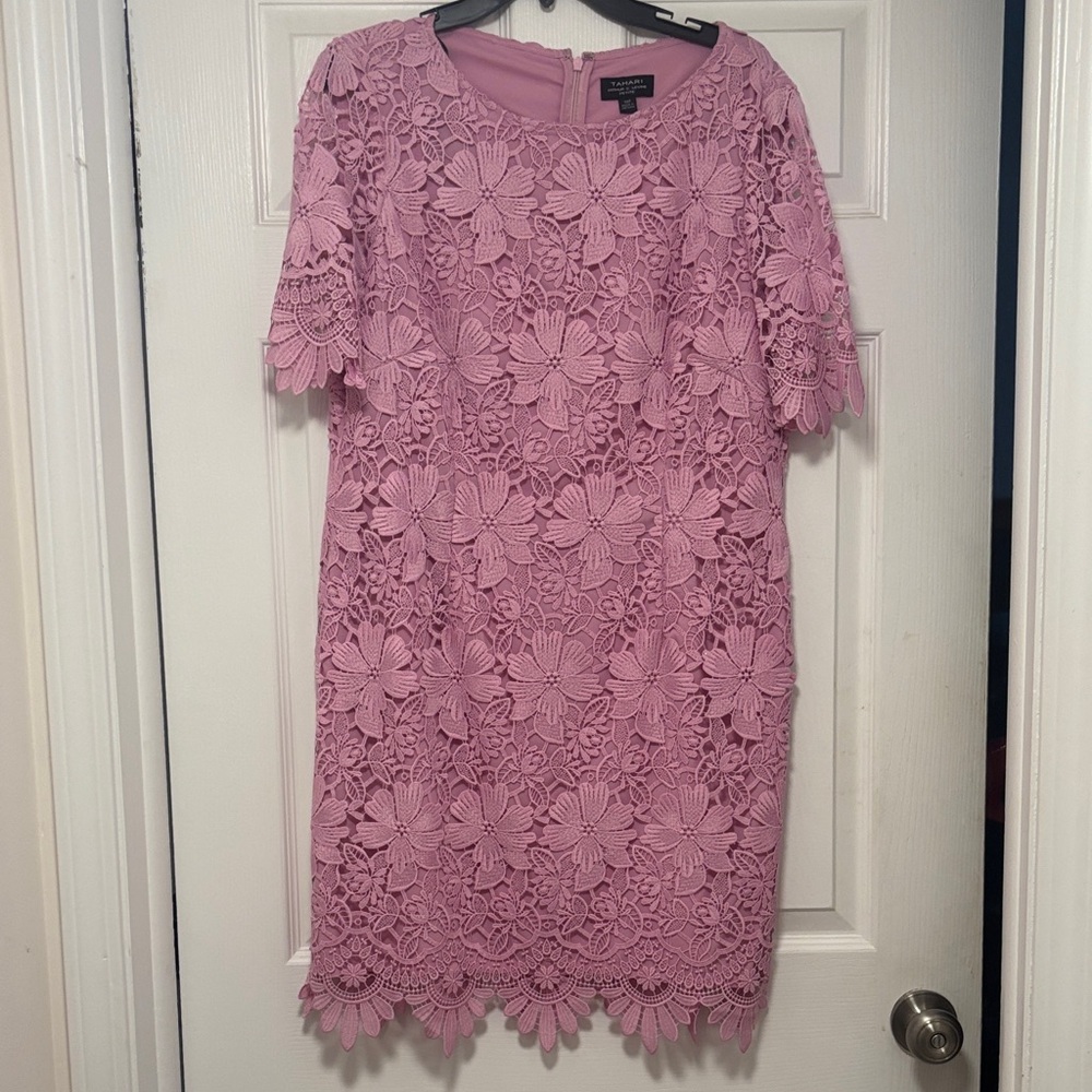 Elegant Pink Lace Dress